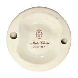 Статуэтка в соответствии с модой 1917 года