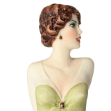 Фарфоровая статуэтка с дивной детализацией