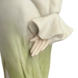 Статуэтка с тонкими фарфоровыми пальчиками ручная работа