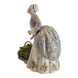 Редкая статуэтка цветочница для интерьера