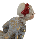 Статуэтка цветочница мелкие детали фарфор