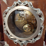 Немецкий часовой механизм в часах со львом