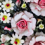 Крупный план фарфоровых цветов ручная работа Италия